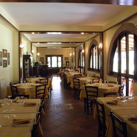ピッツォ Il Casale Delle Aranceヴィラ エクステリア 写真