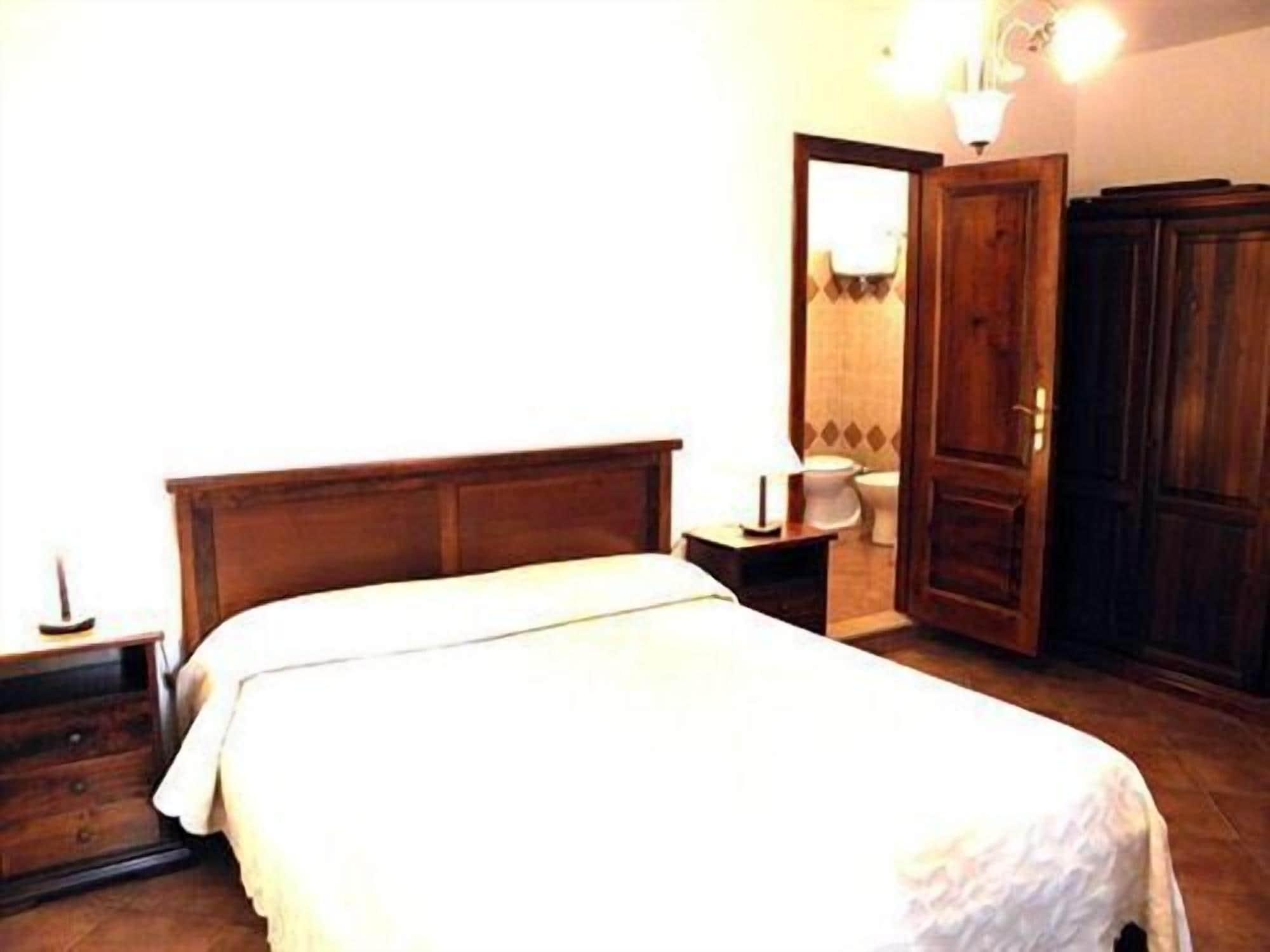 ピッツォ Il Casale Delle Aranceヴィラ エクステリア 写真